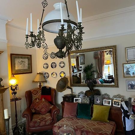 Olivia House Bed & Breakfast Porthcawl Eksteriør bilde